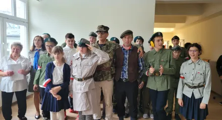 Cała szkoła śpiewa powstańcze piosenki